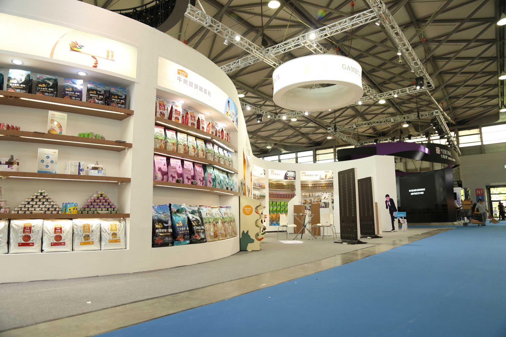 上海寵物展探秘麥富迪 以愛心為引，以品質(zhì)為基，鑄就寵物食品新標(biāo)桿